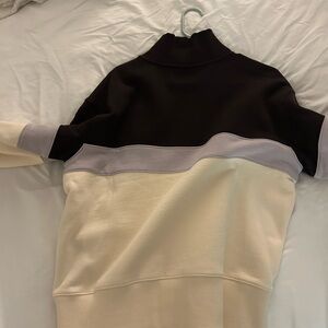 Kith Women’s quarter zip up size medium